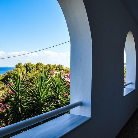 United Blue Resorts - White Sand Karteros Ngoại thất bức ảnh