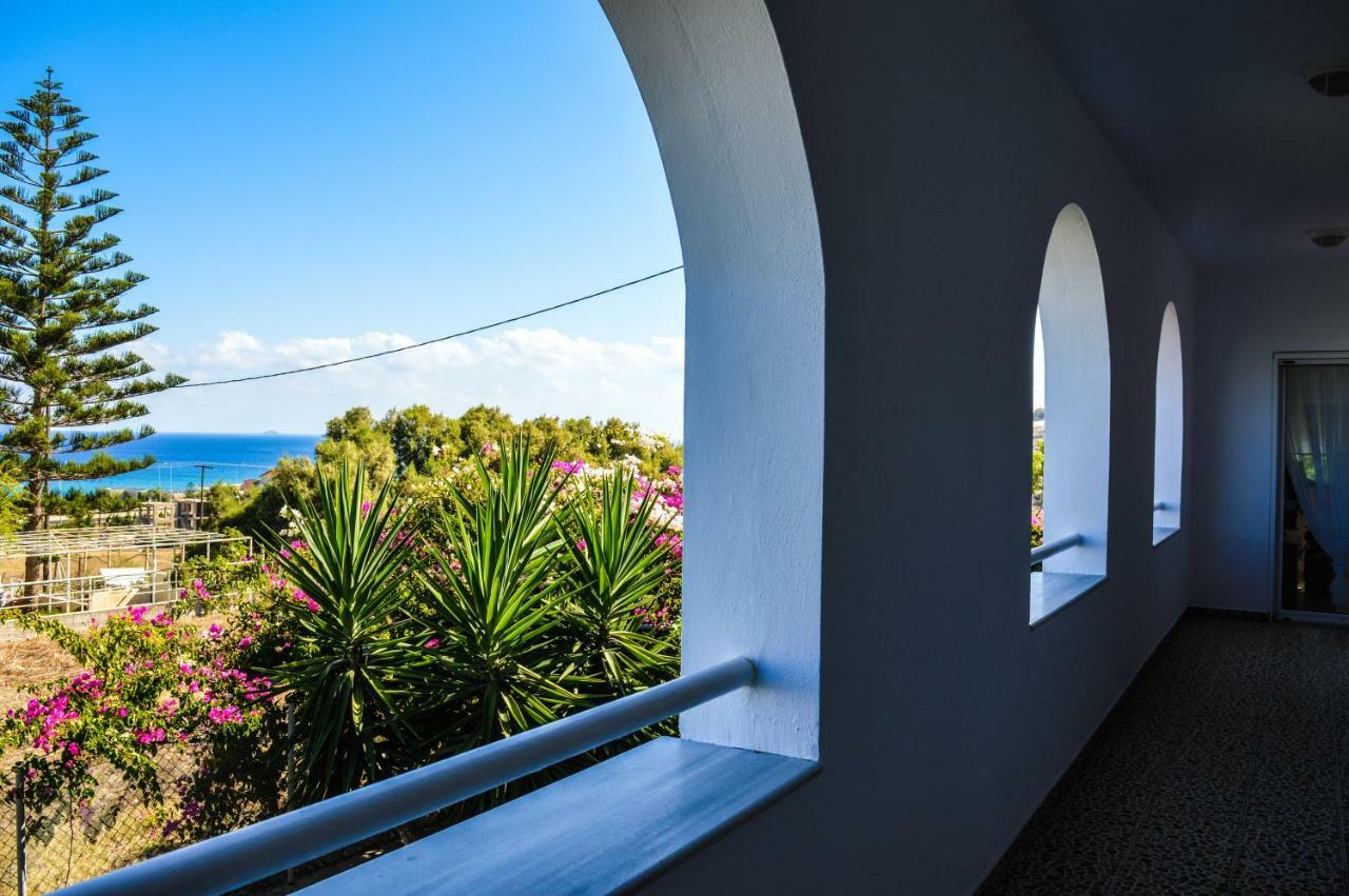 United Blue Resorts - White Sand Karteros Ngoại thất bức ảnh